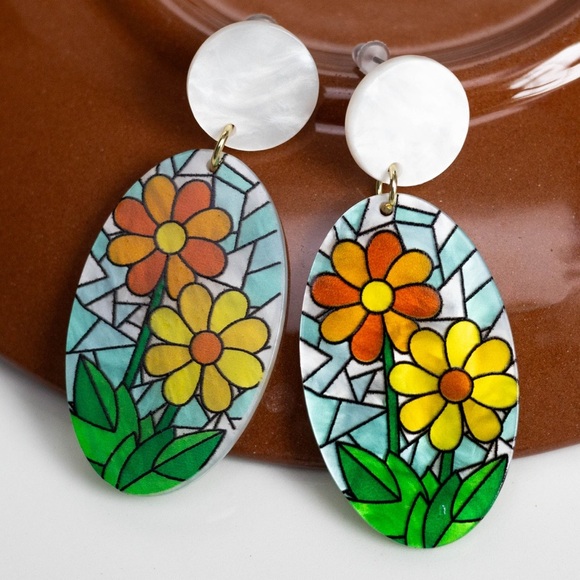 ✨Modcloth Tilda Stained Glass Flower Earrings - Picture 4 of 5